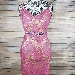 👗 Nellis lace dress